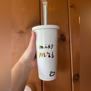 Kate spade MRS cup with lid & straw